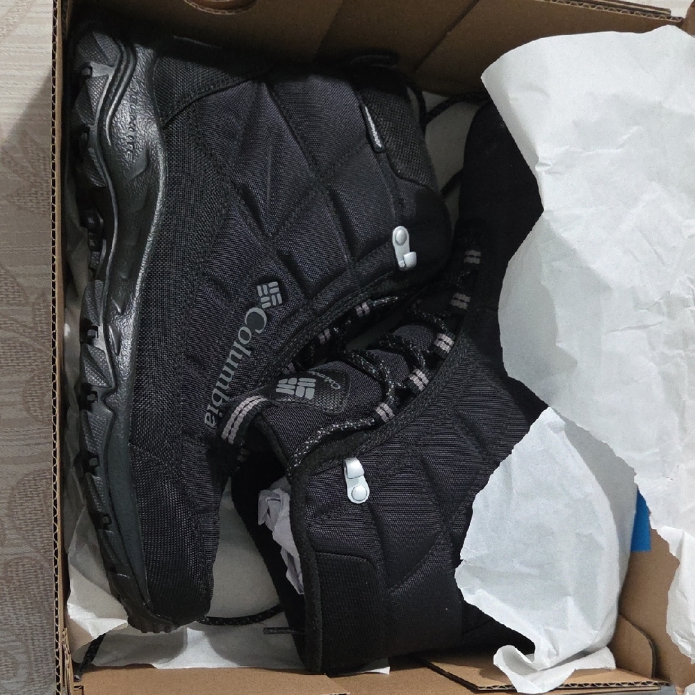 Columbia Men's Black Outdoor Hiking Boots